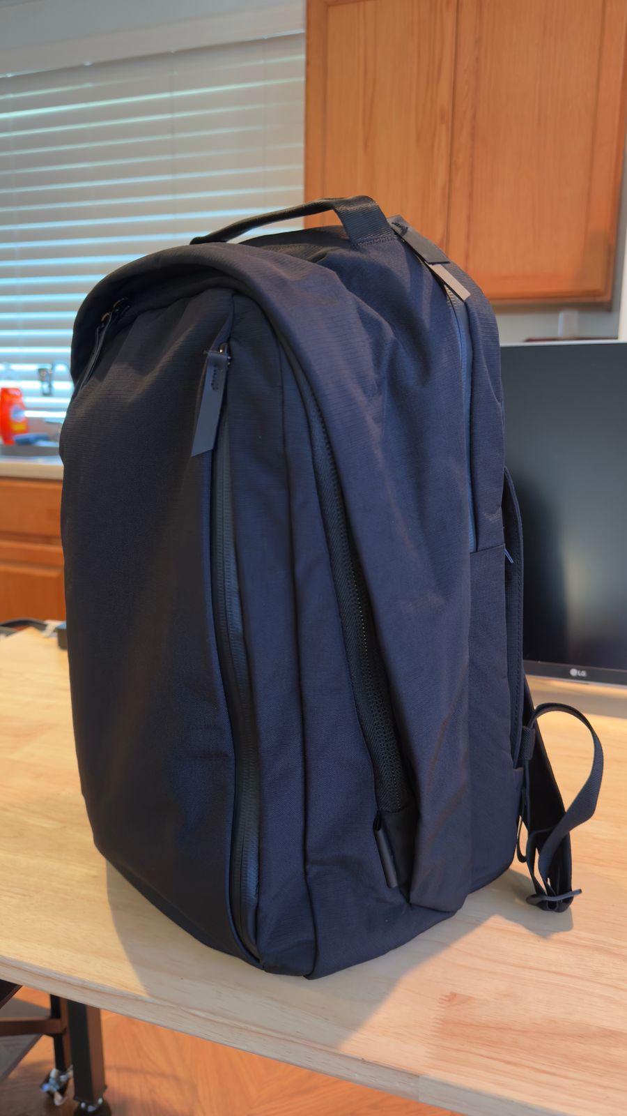 Andrew's Black Axoflux 400D Metro Backpack Pro